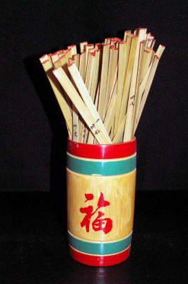 US Chinese Folk Religion "Divination Sticks" and Holder: "Kau Cim"