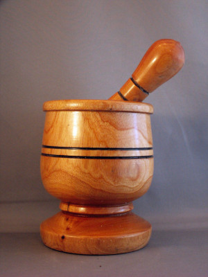 Dominican Mortar and Pestle: "Pilon"