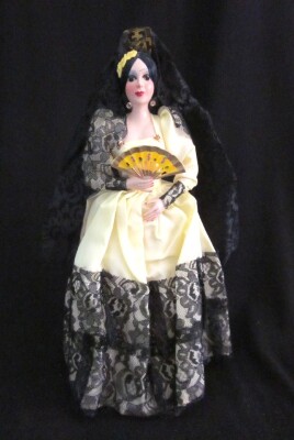 Mexican Display Doll: "Traje Tipico"
