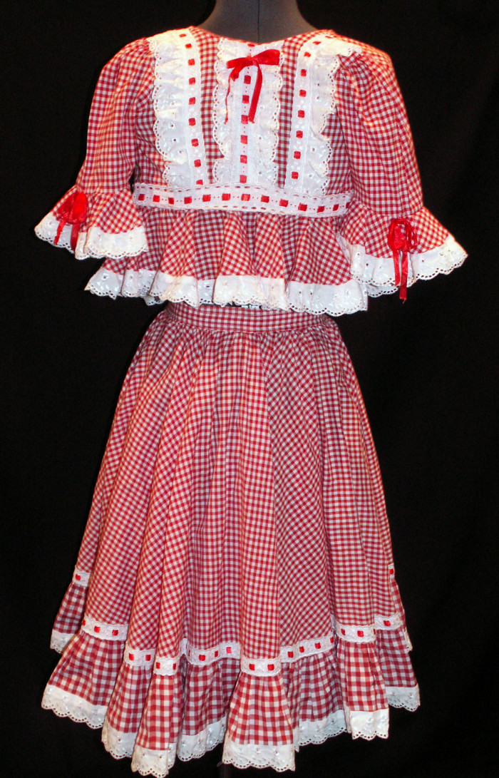 Colombian Girl's Outfit: "Vestido de Cumbia"