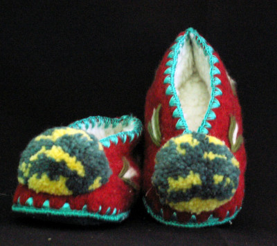 Greek Slippers: "Pantoufles"