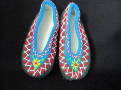 Polish Slippers: "Pantofle"
