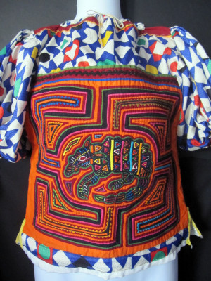 Panamanian Kuna People Blouse: "Mola"