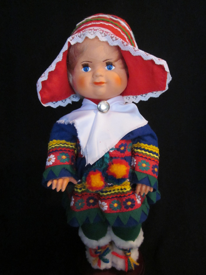 Finnish Sámi People Display Doll: "Gákti"